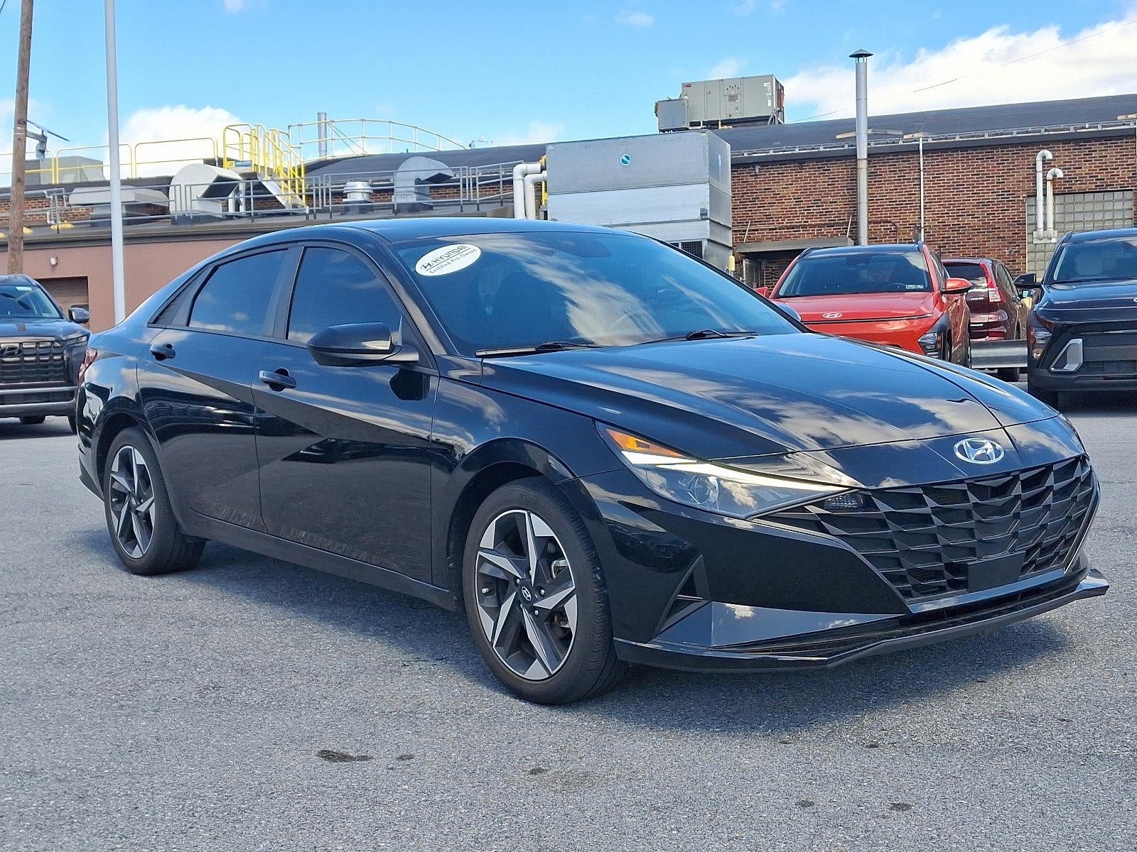 2023 Hyundai ELANTRA SEL