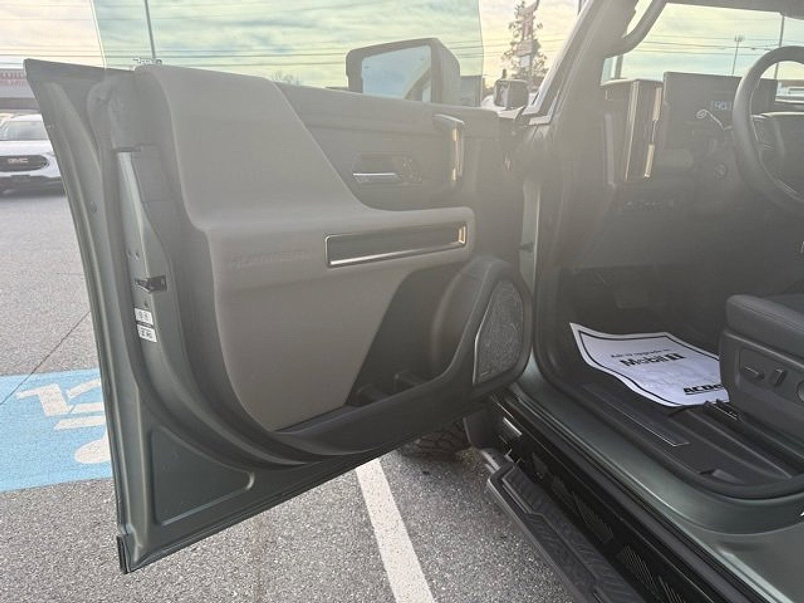 2024 GMC HUMMER EV SUV 3X