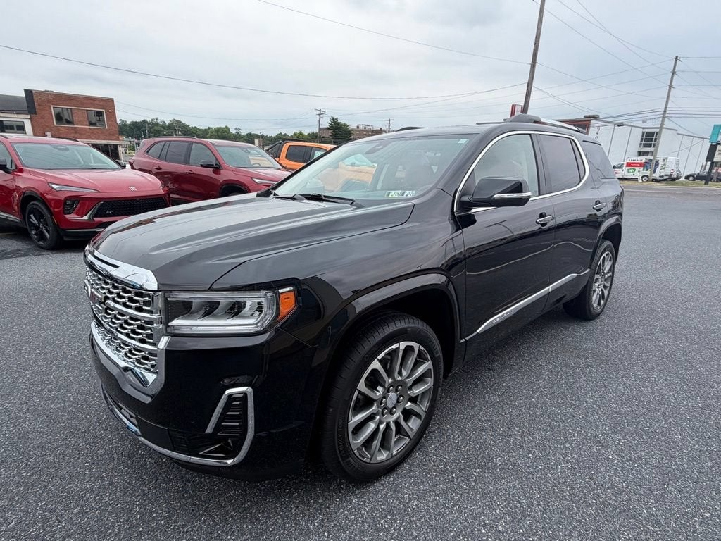 2023 GMC Acadia Denali
