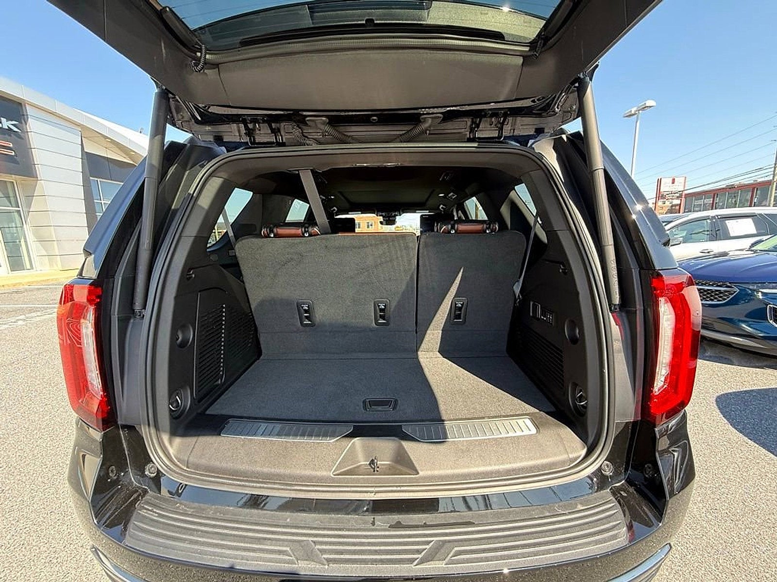 2023 GMC Yukon Denali Ultimate