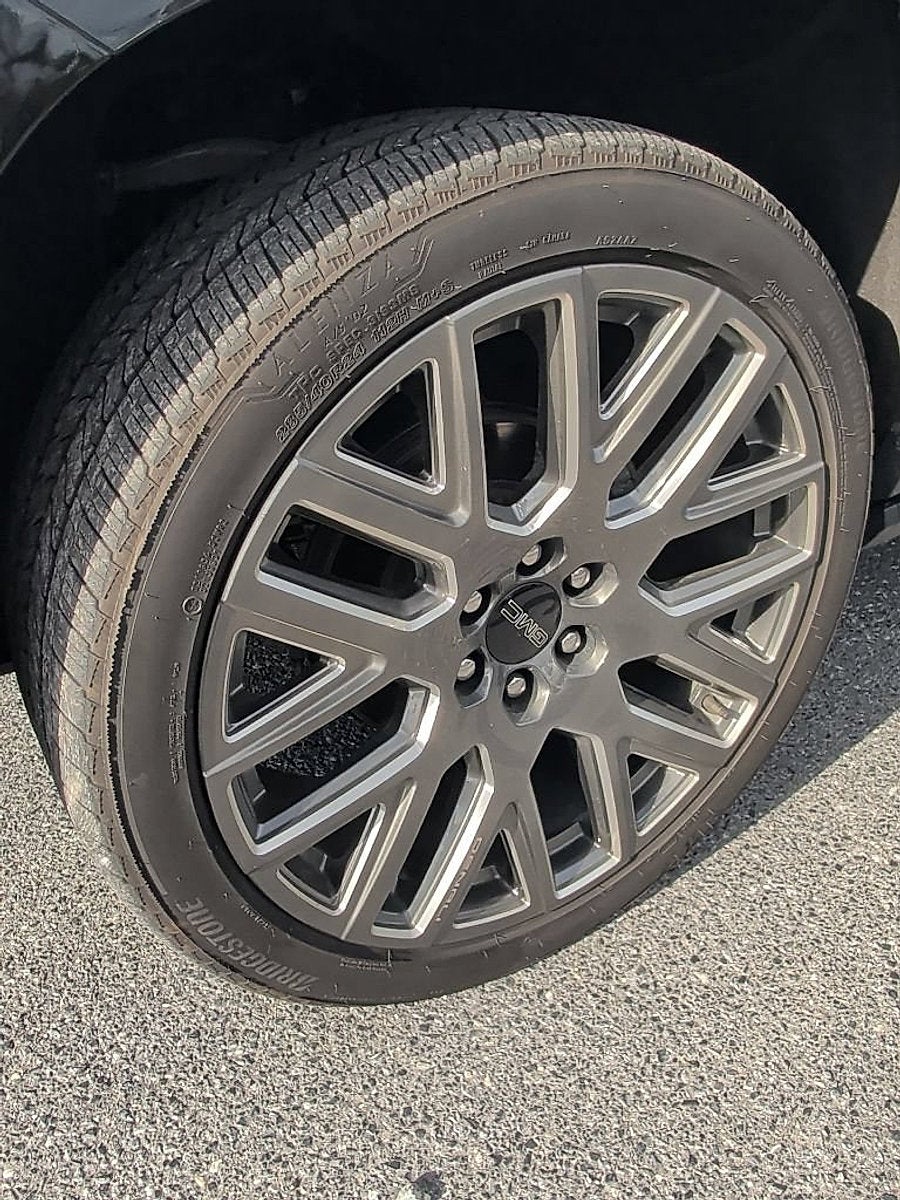 2025 GMC Yukon Denali Ultimate