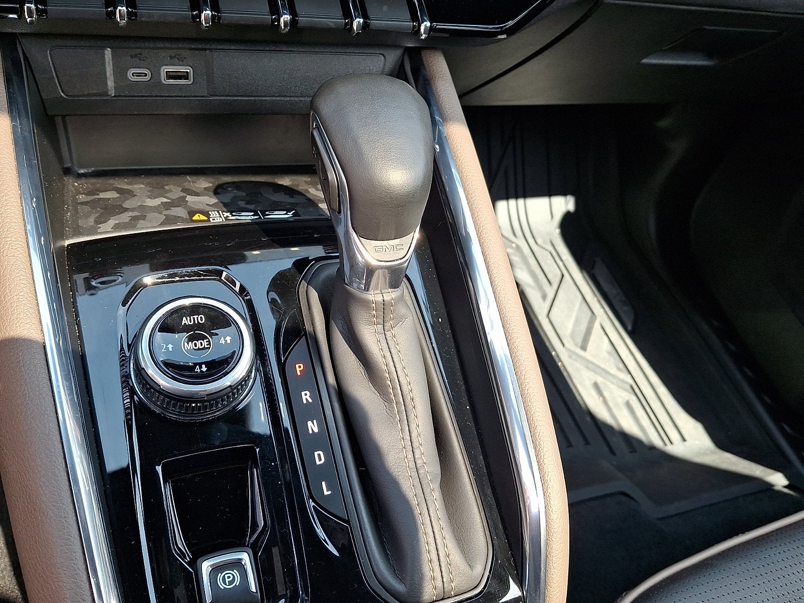 2023 GMC Canyon Denali