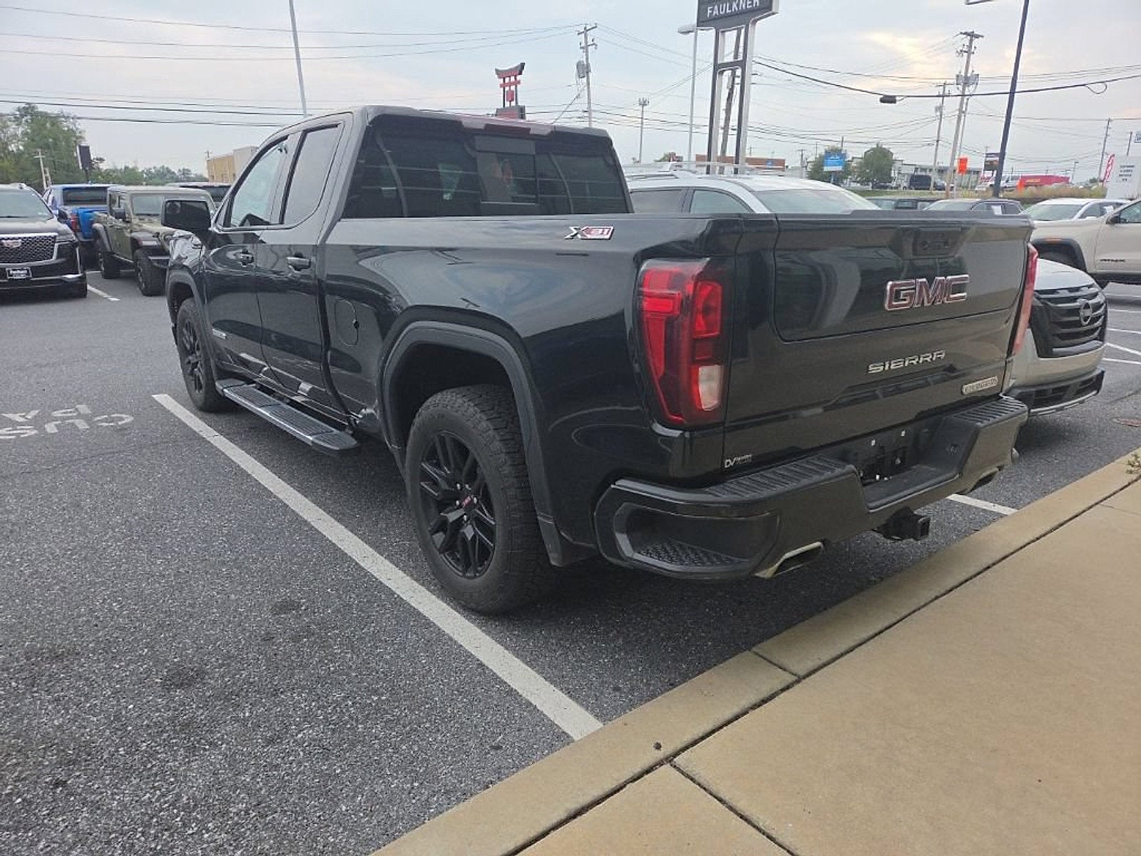 2023 GMC Sierra 1500 Elevation