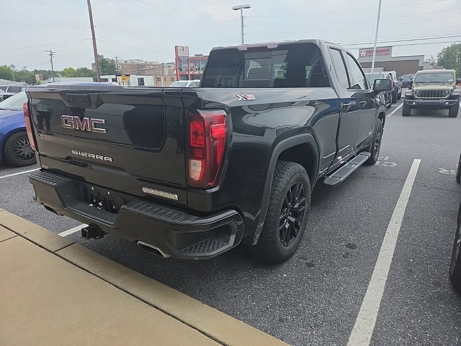 2023 GMC Sierra 1500 Elevation