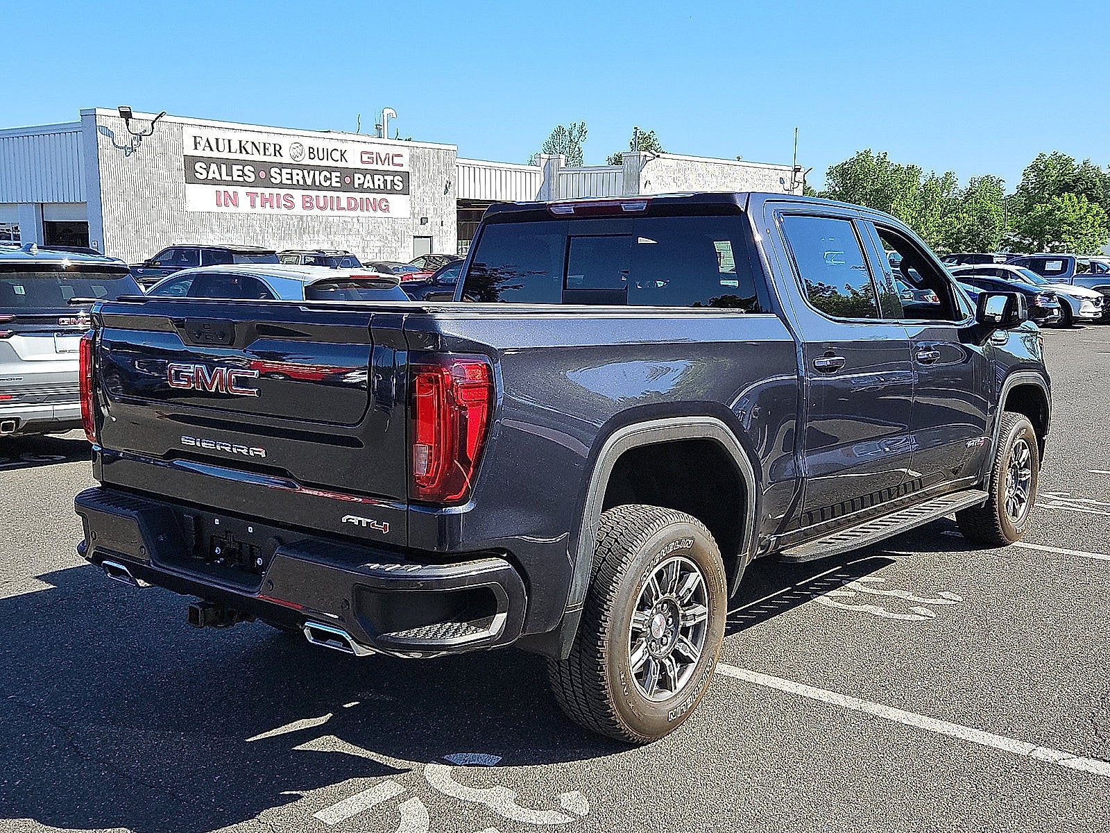 2024 GMC Sierra 1500 AT4
