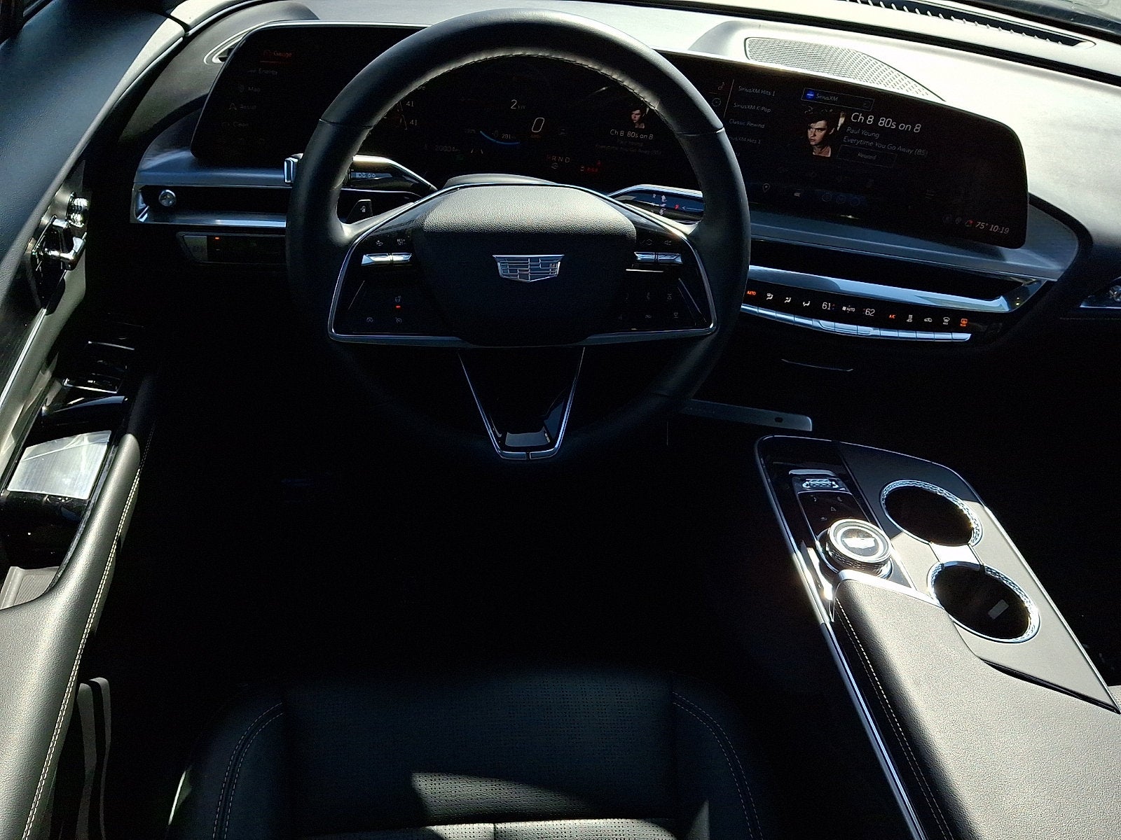 2024 Cadillac LYRIQ Luxury 1