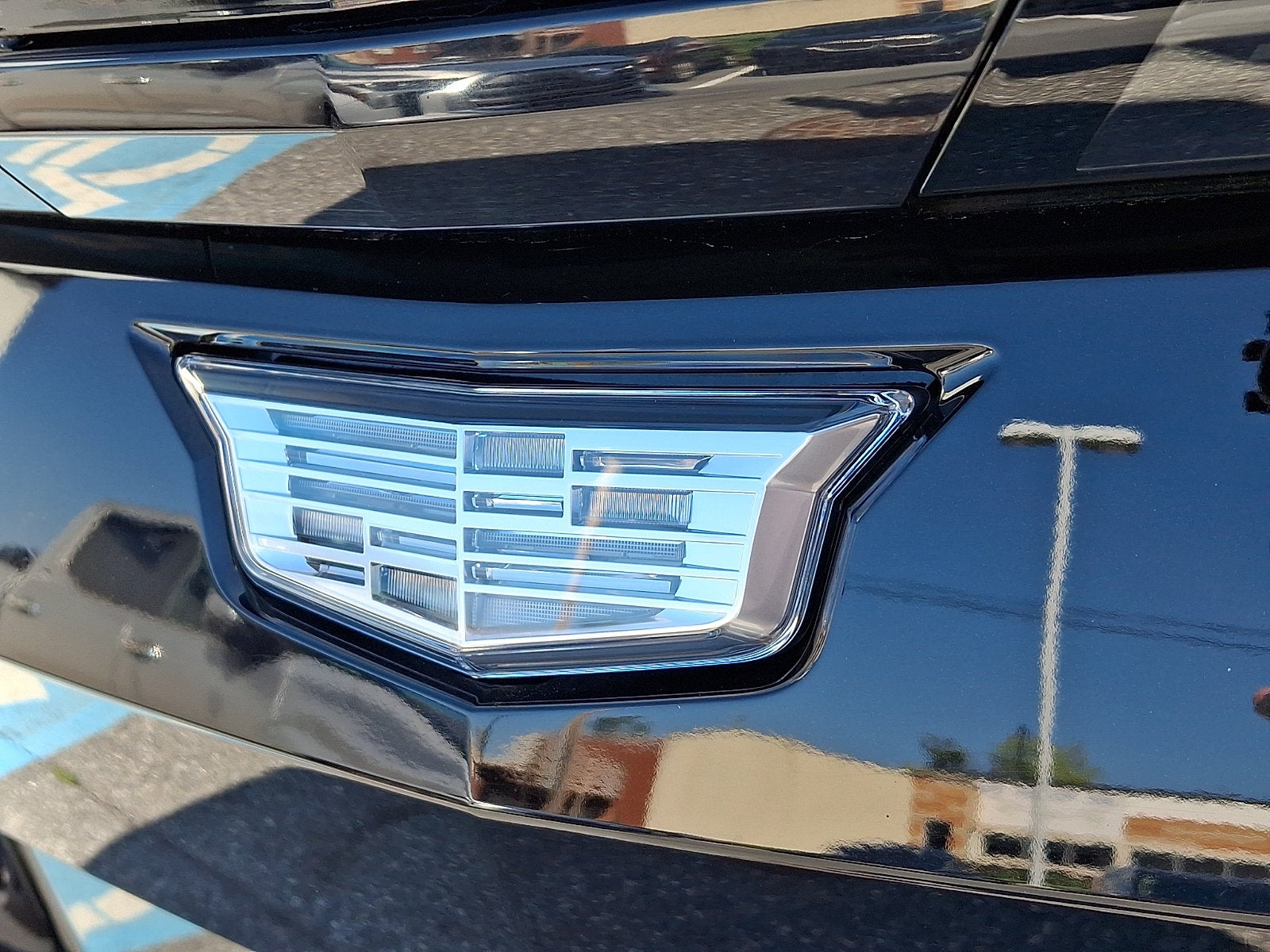 2024 Cadillac LYRIQ Luxury 1