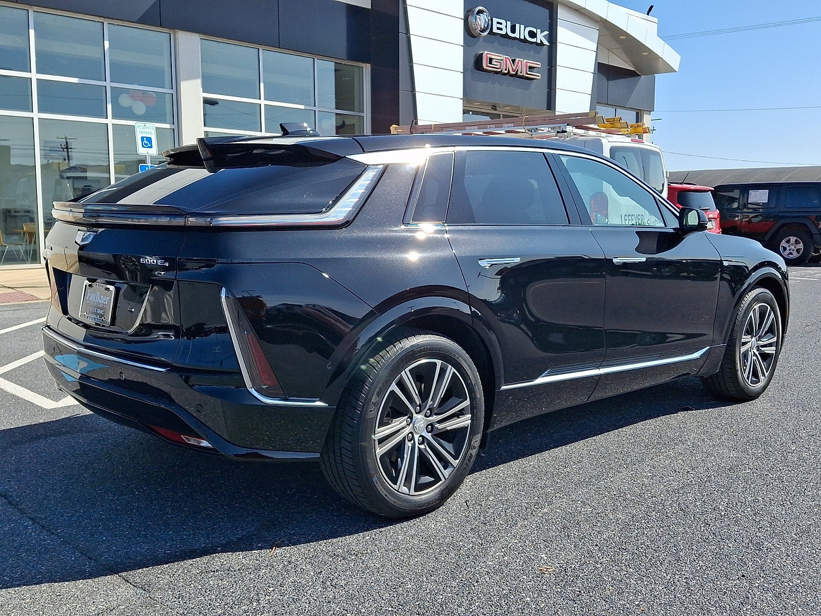 2024 Cadillac LYRIQ Luxury 1