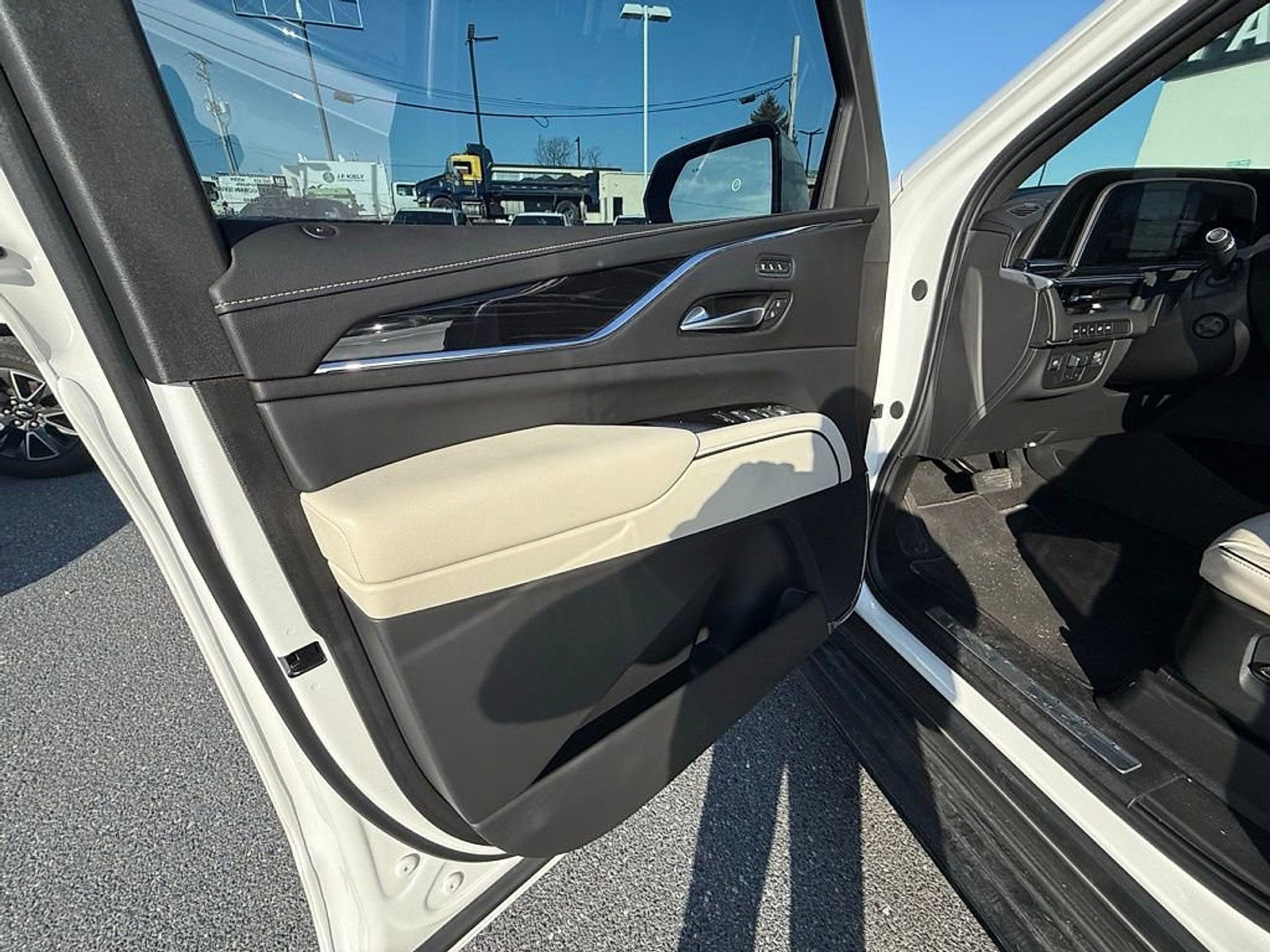 2024 Cadillac Escalade Sport