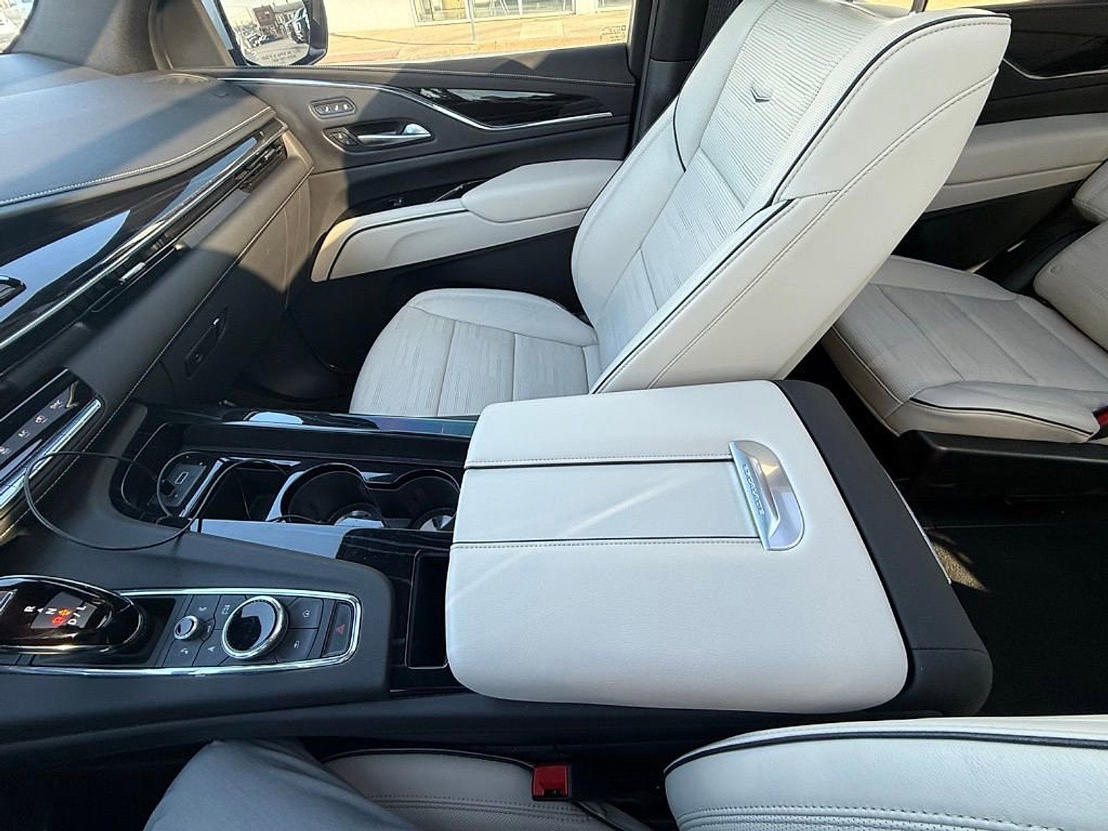 2024 Cadillac Escalade Sport