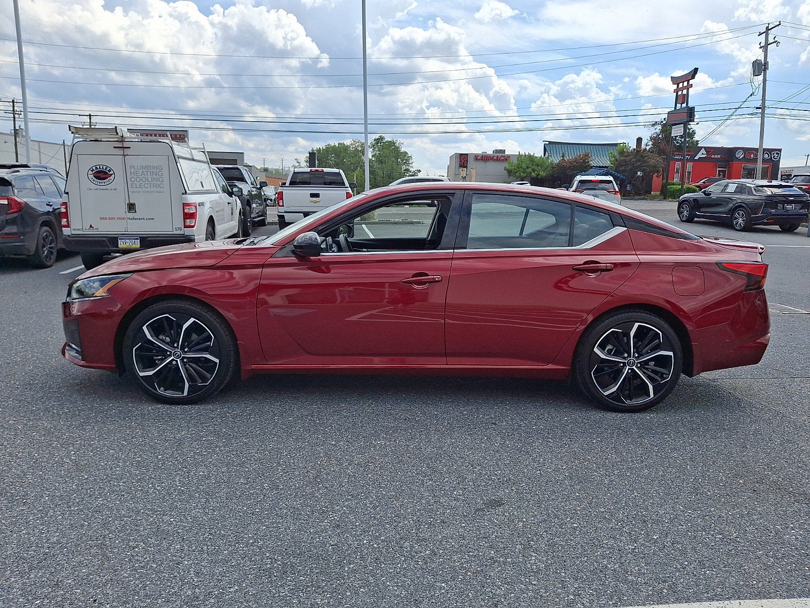 2023 Nissan Altima SR FWD