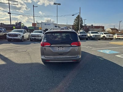 2017 Chrysler Pacifica LX