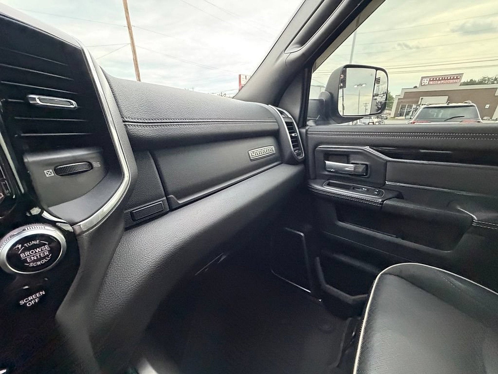 2021 RAM 2500 Laramie Crew Cab 4x4 6'4" Box