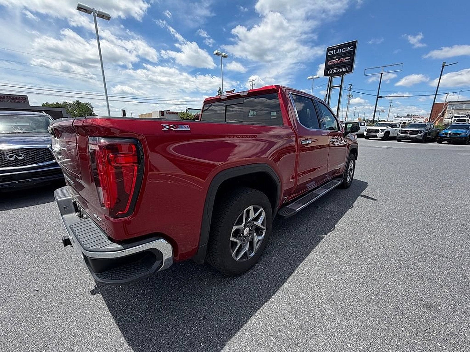 2024 GMC Sierra 1500 SLT