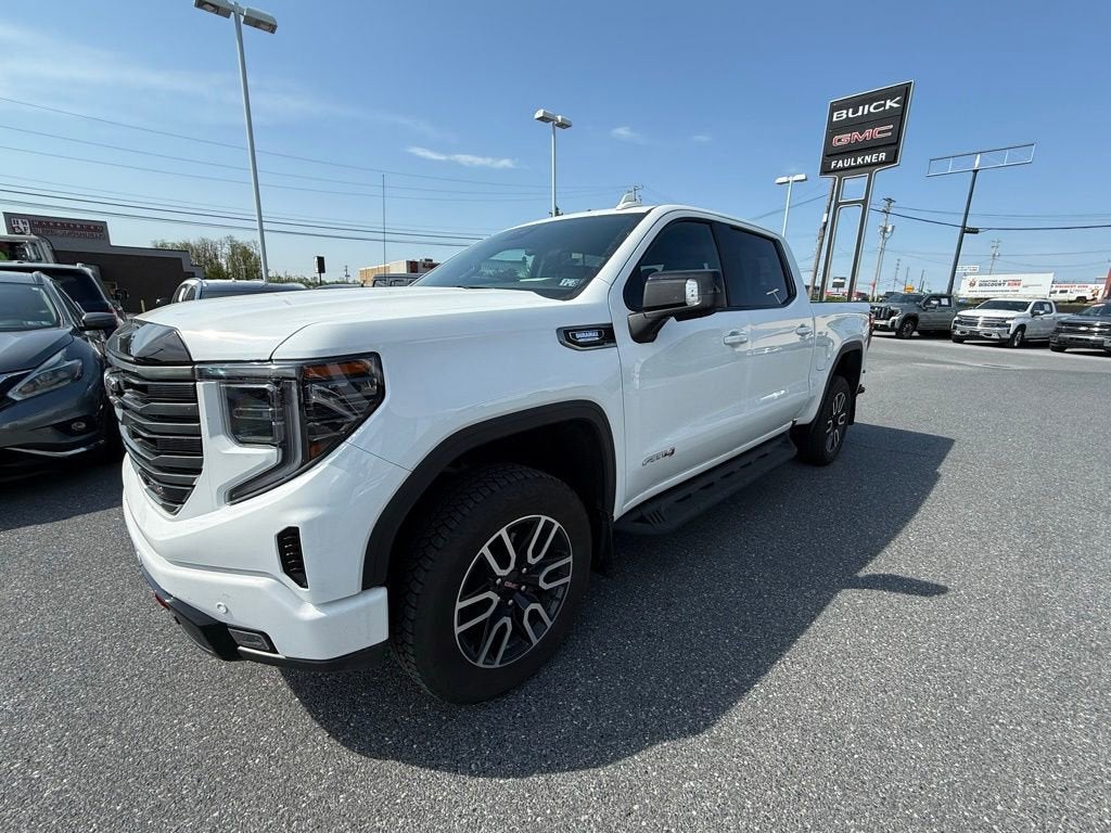 2025 GMC Sierra 1500 AT4