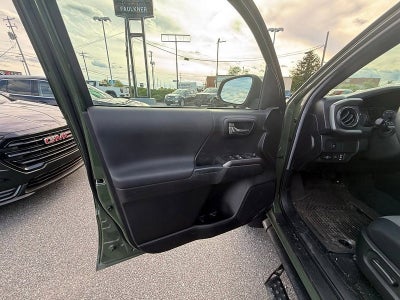 2022 Toyota Tacoma 4WD SR