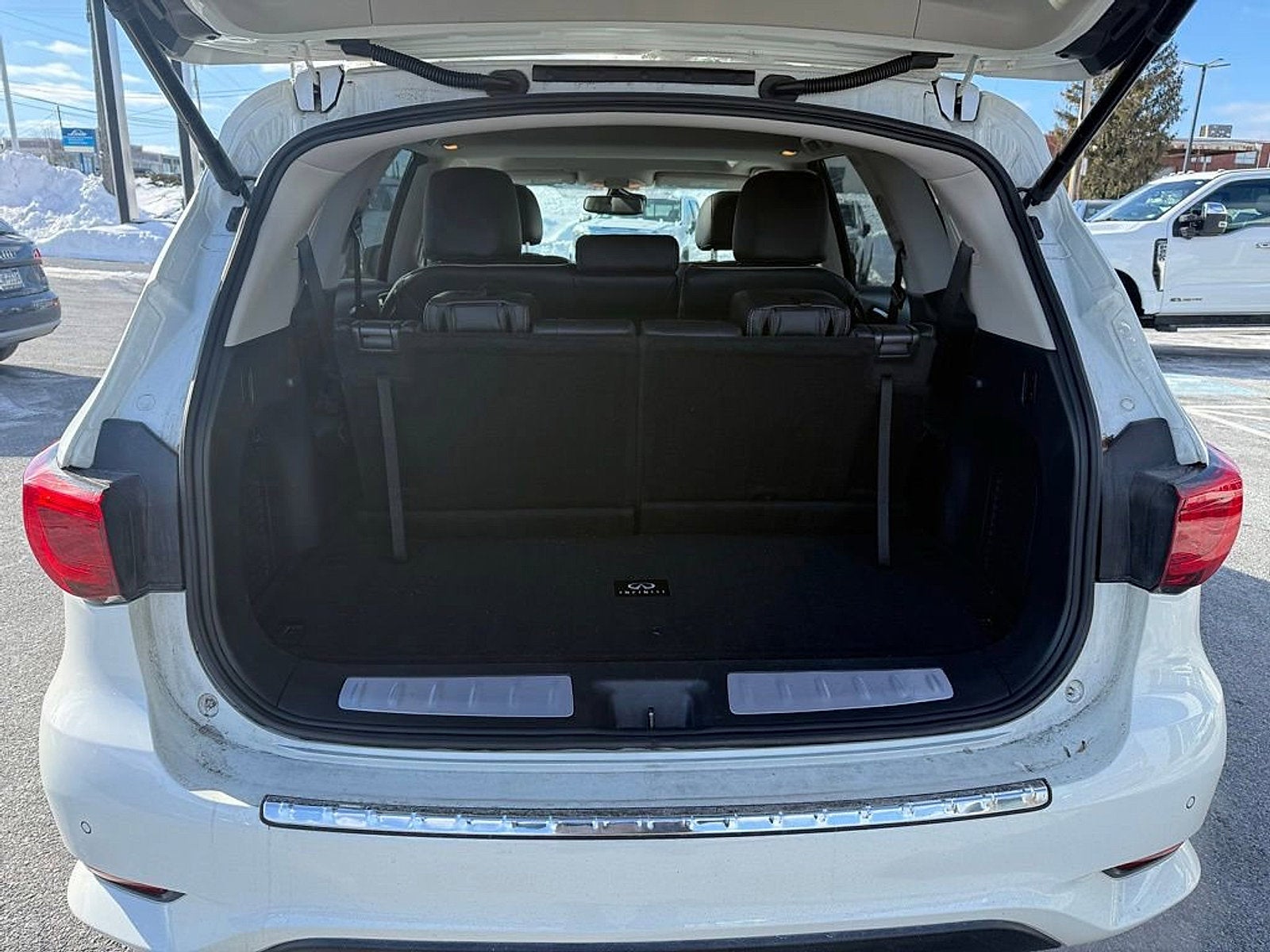 2020 INFINITI QX60 LUXE