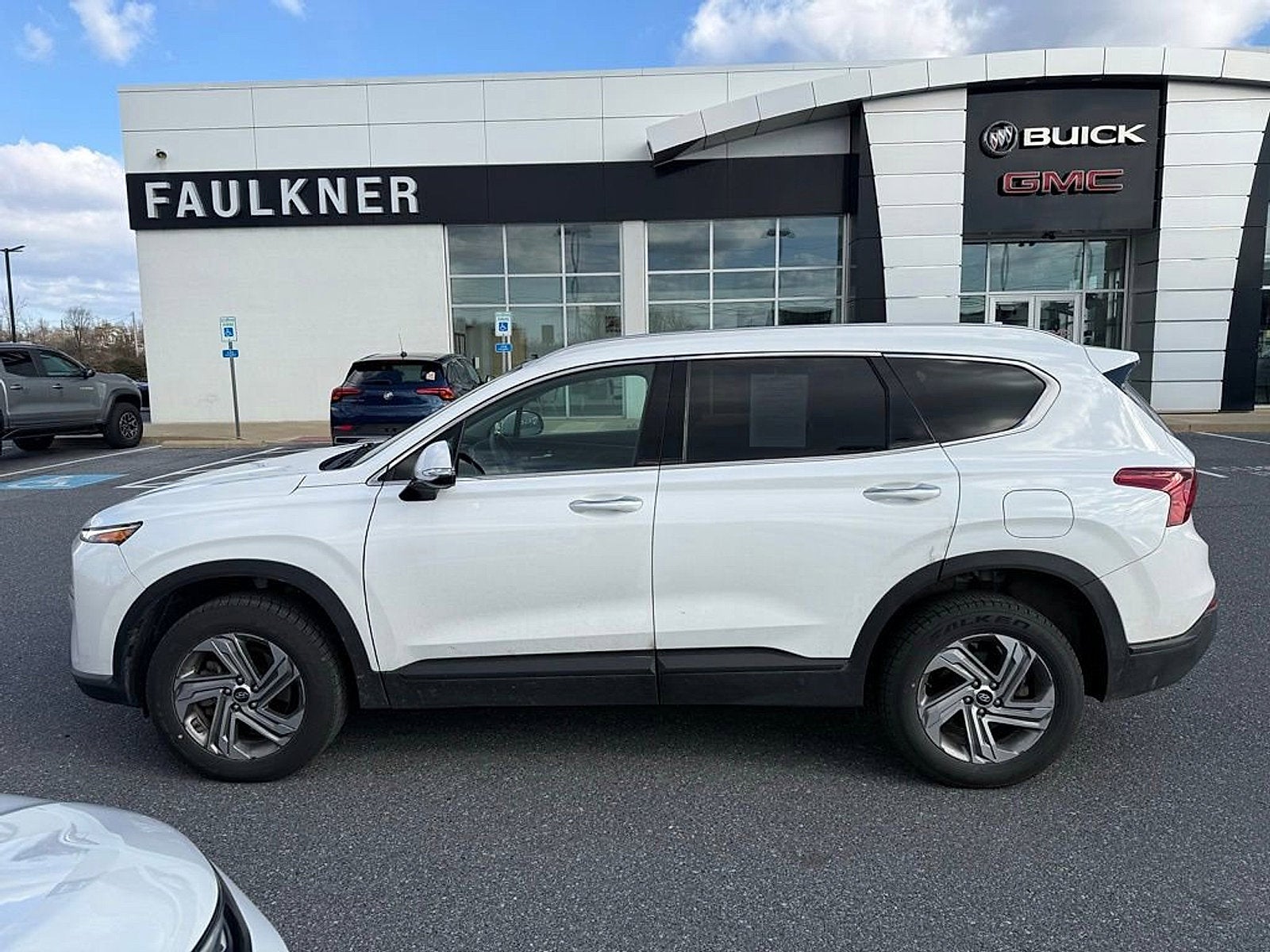 2023 Hyundai SANTA FE SEL