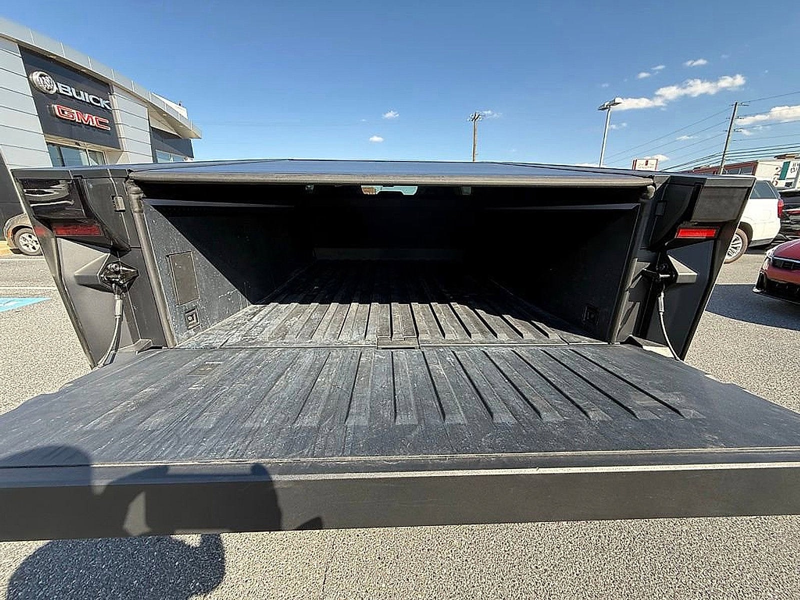 2025 Tesla Cybertruck Cyberbeast