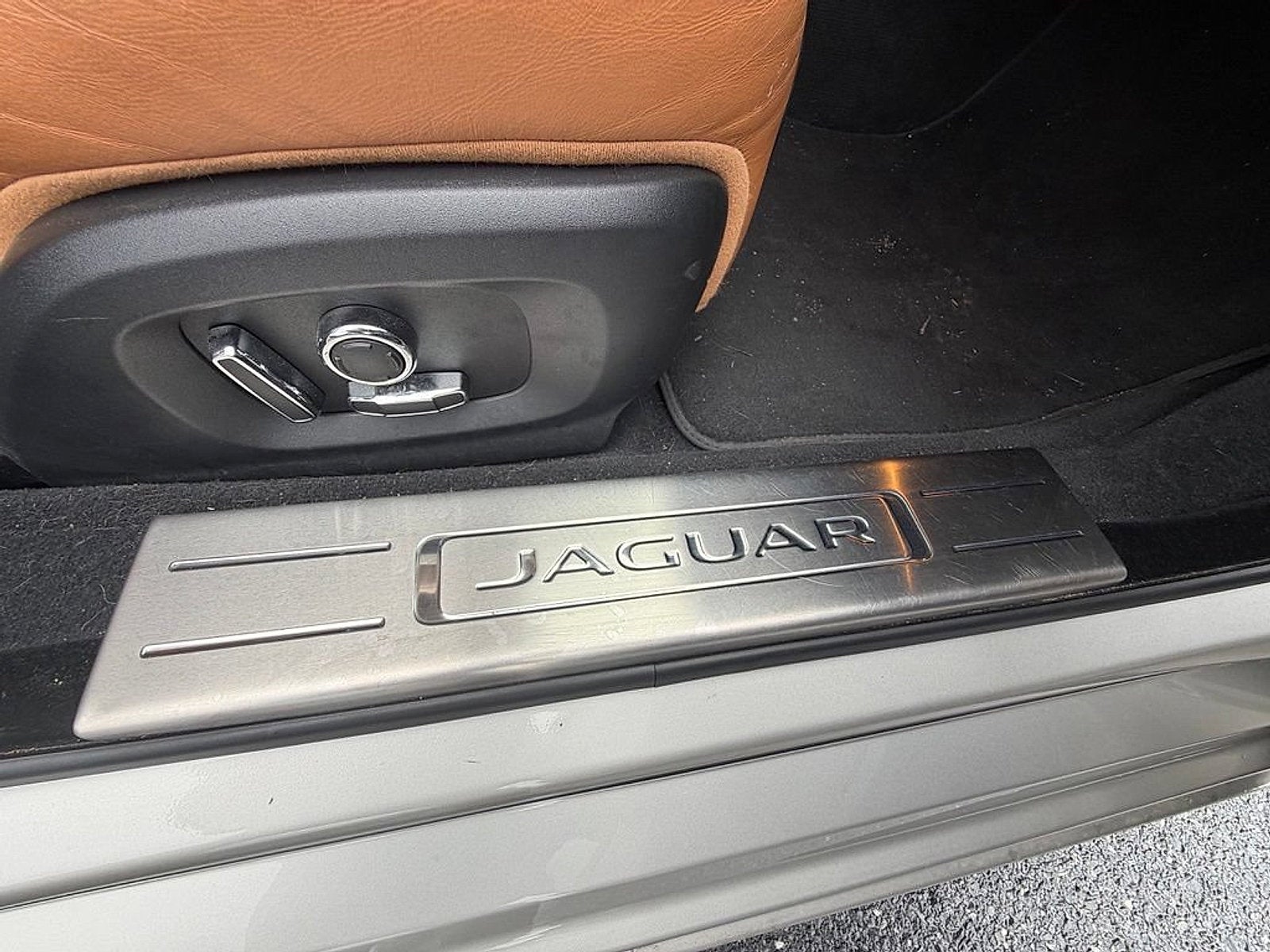 2016 Jaguar XJ R-Sport
