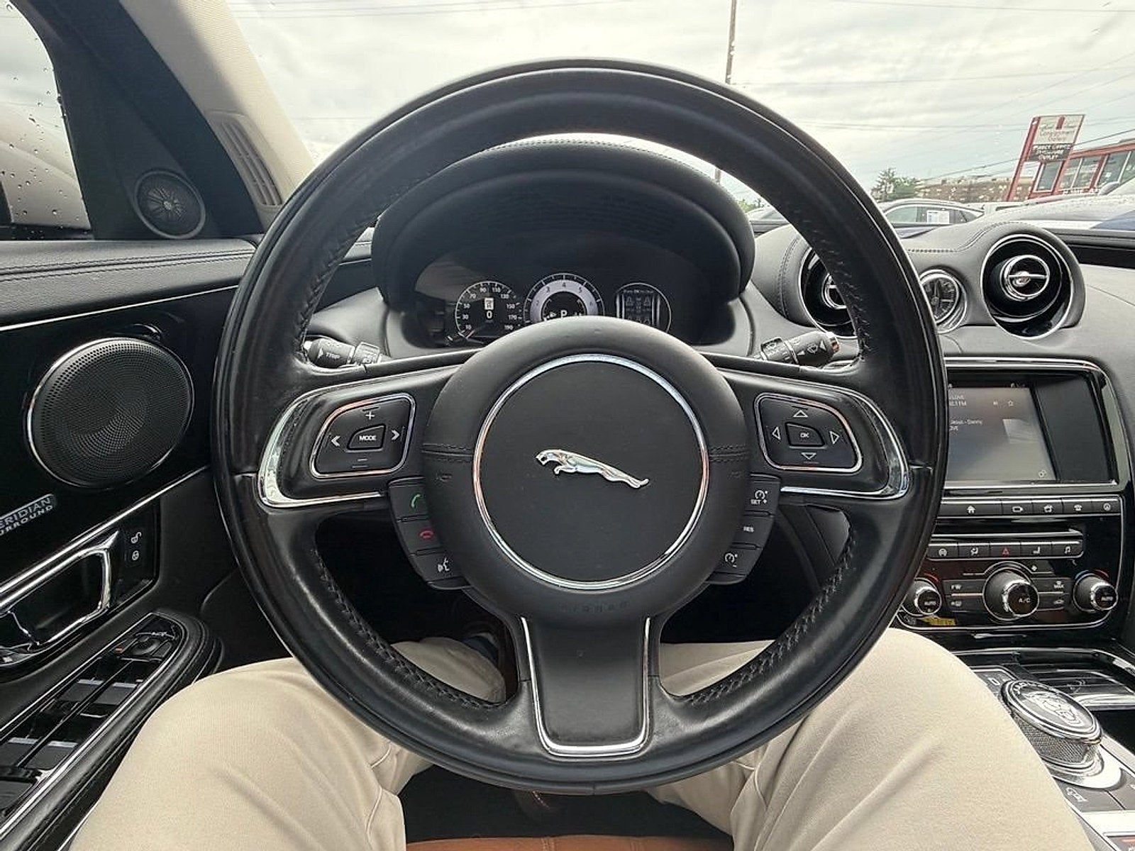 2016 Jaguar XJ R-Sport