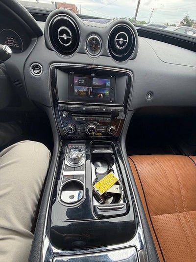 2016 Jaguar XJ R-Sport