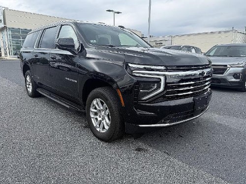 2025 Chevrolet Suburban 4WD LT