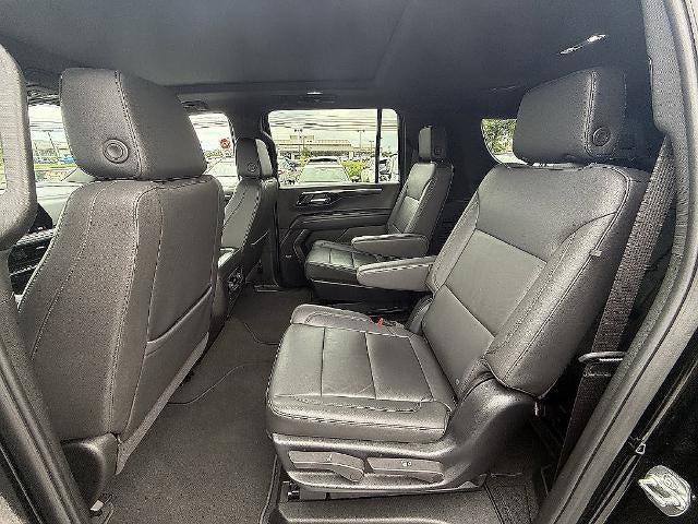 2025 Chevrolet Suburban 4WD LT