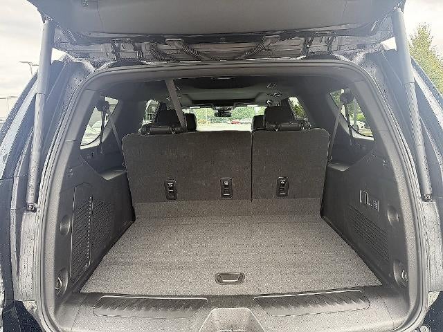 2025 Chevrolet Suburban 4WD LT