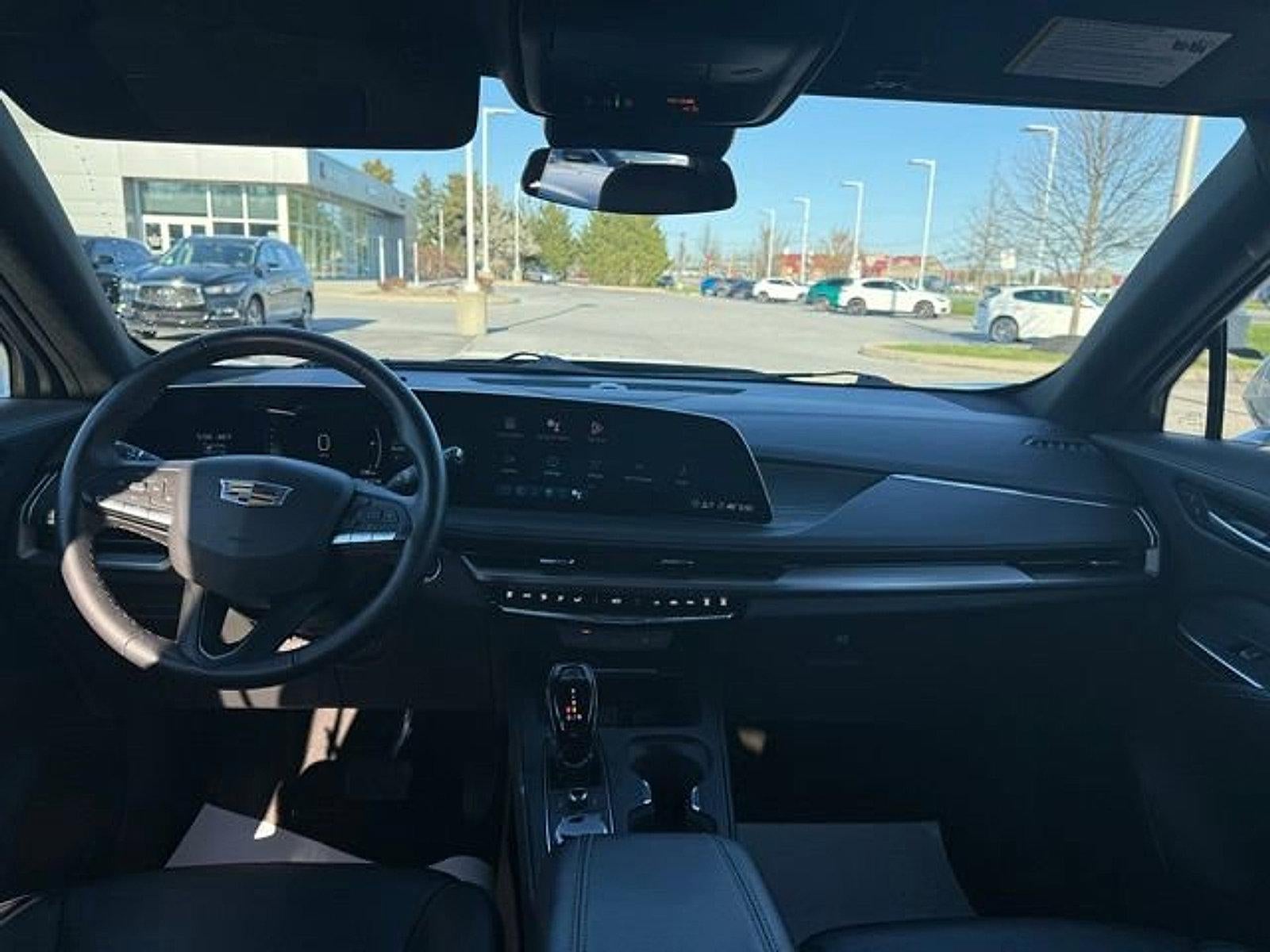 2025 Cadillac XT4 AWD 4dr Premium Luxury