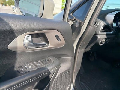 2020 Chrysler Pacifica Hybrid Red S FWD