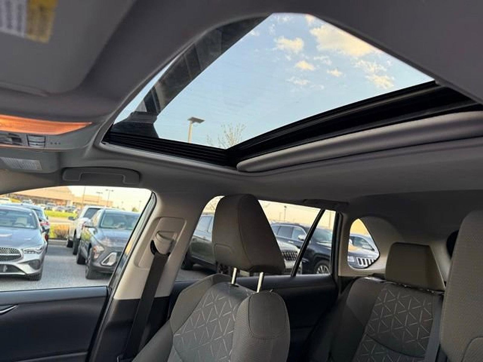 2021 Toyota RAV4 XLE AWD (Natl)