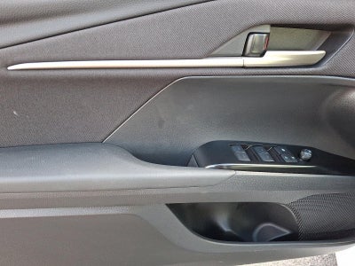 2025 Toyota Camry LE AWD (Natl)