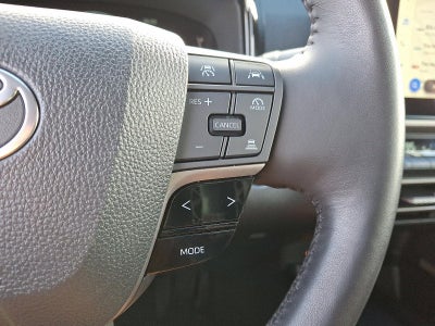 2025 Toyota Camry LE AWD (Natl)