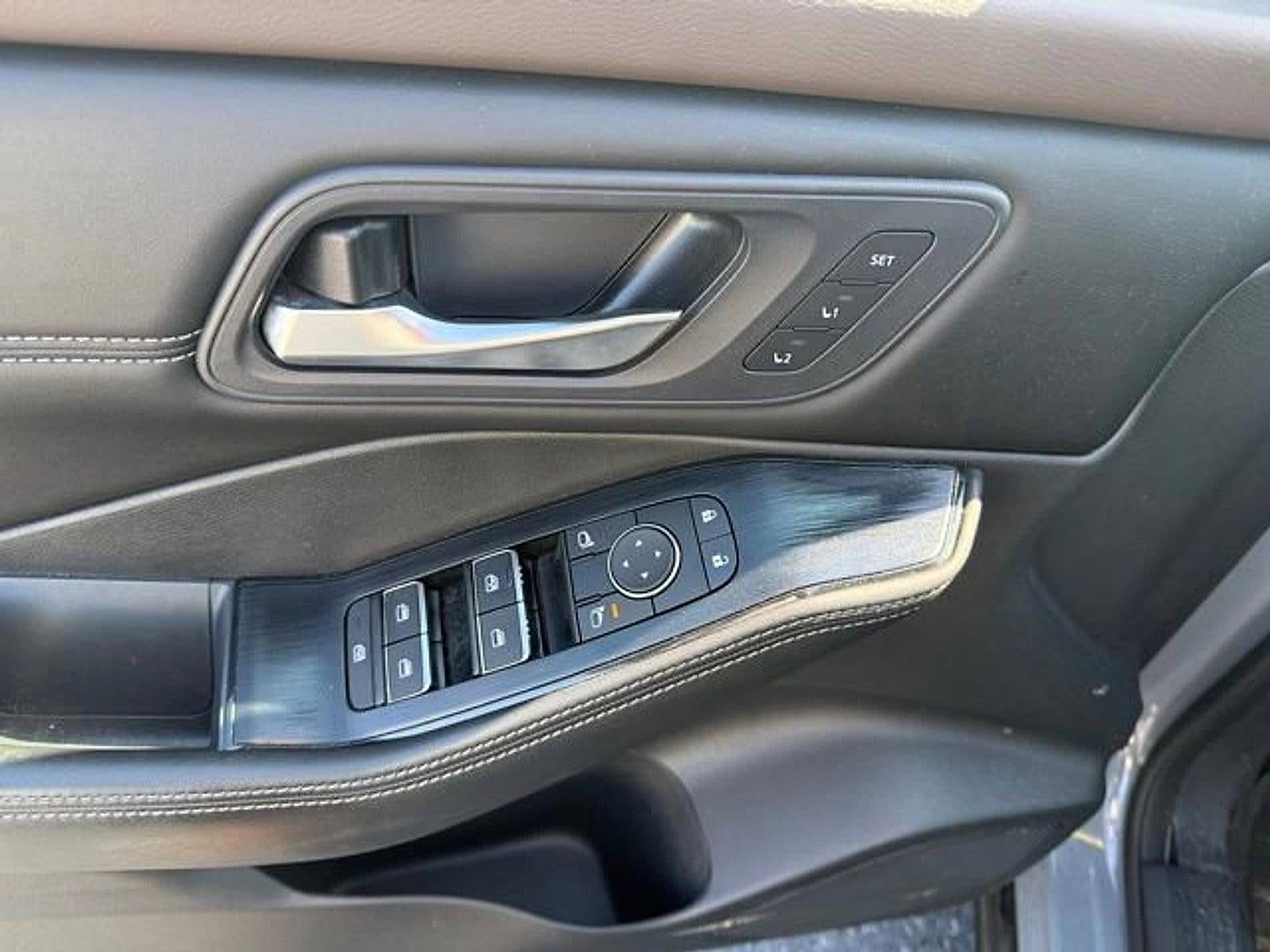 2023 Nissan Rogue AWD SL