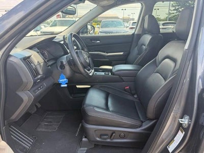 2022 Nissan Pathfinder SL 4WD