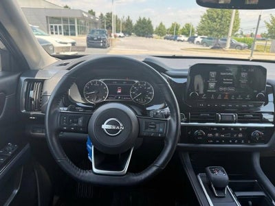 2022 Nissan Pathfinder SL 4WD
