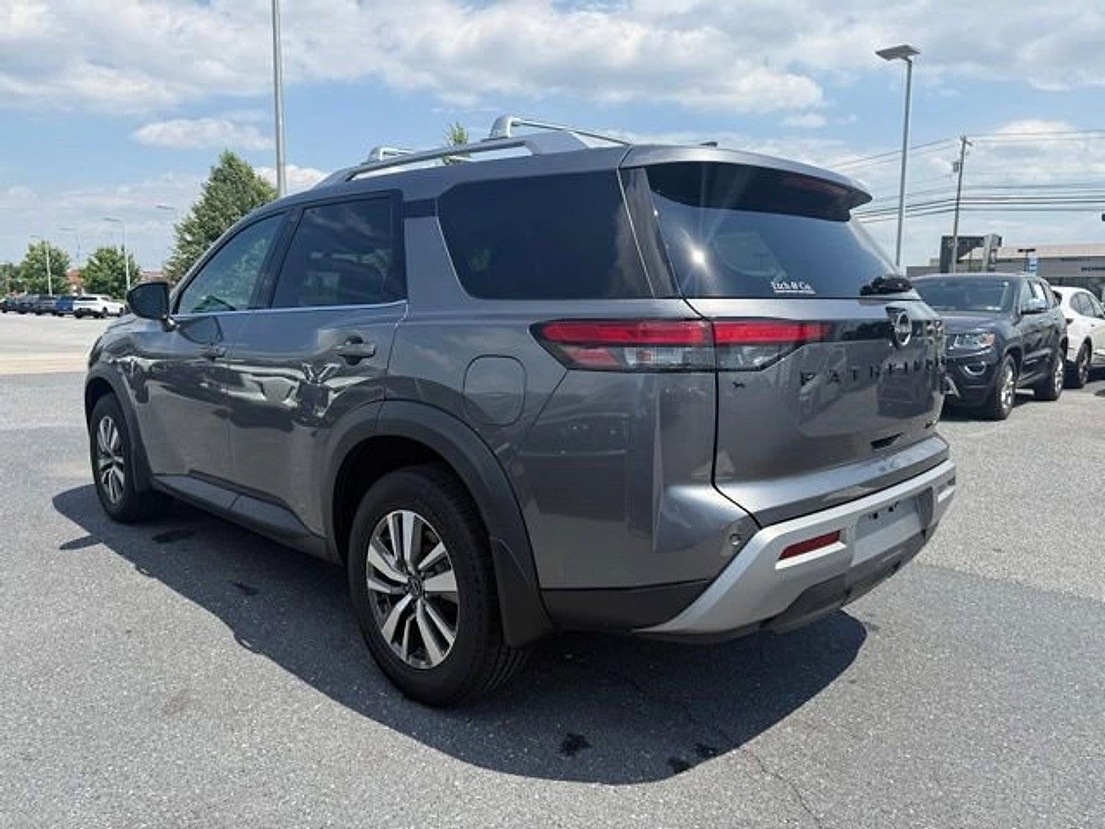 2022 Nissan Pathfinder SL 4WD