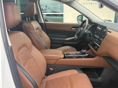 2023 Nissan Pathfinder Platinum 4WD