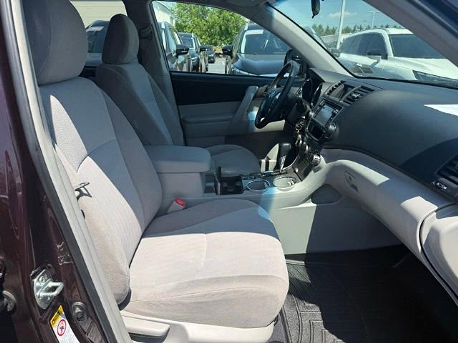 2013 Toyota Highlander 4WD 4dr V6 (Natl)