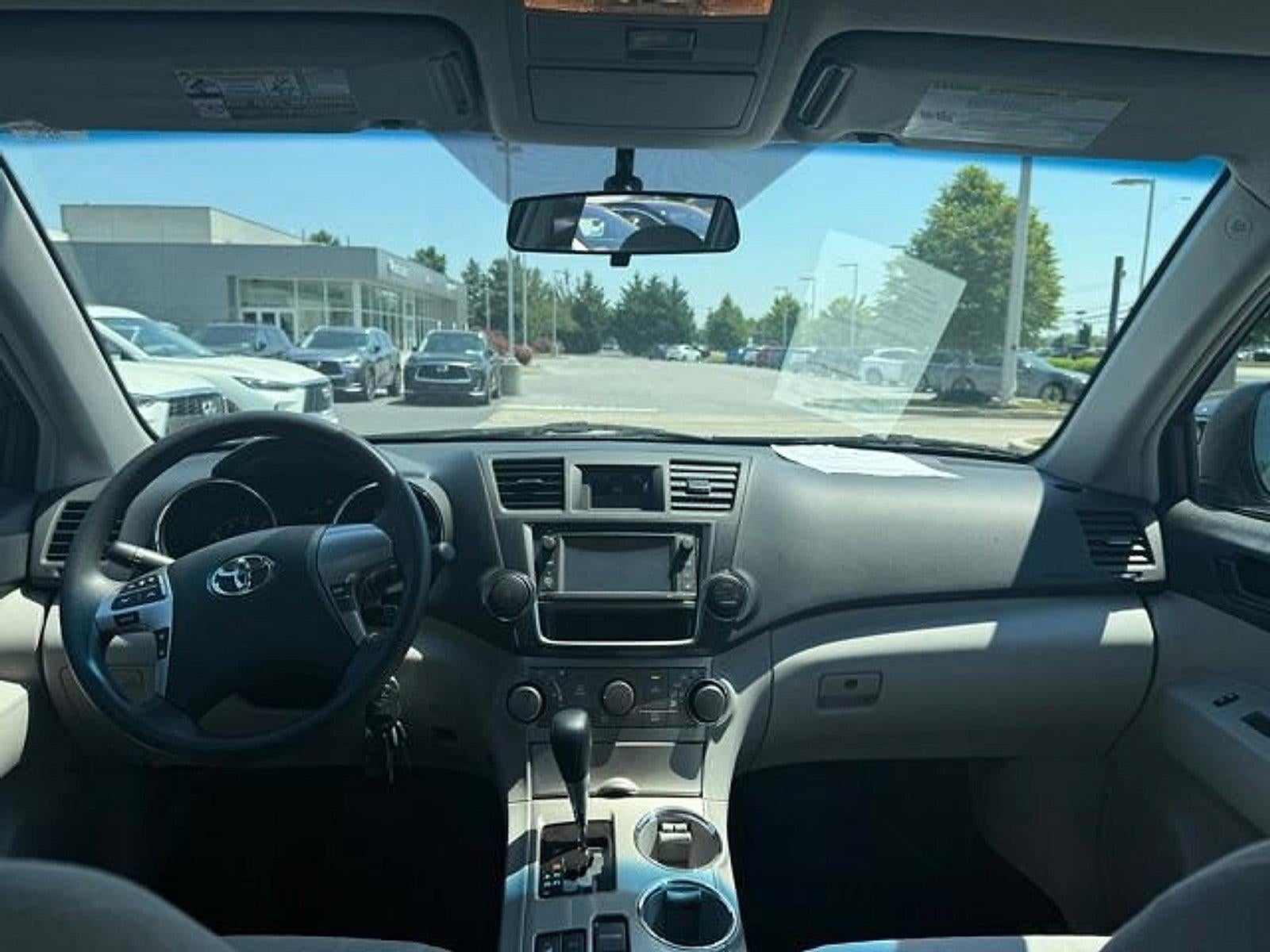2013 Toyota Highlander 4WD 4dr V6 (Natl)