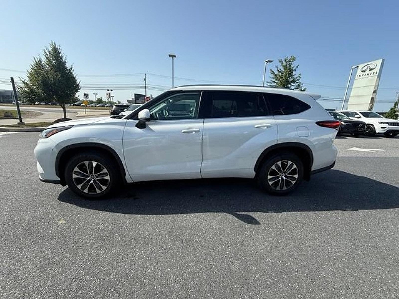 2021 Toyota Highlander XLE AWD (Natl)