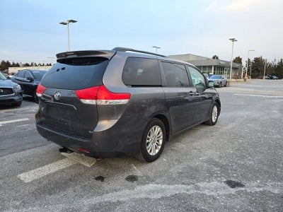 2011 Toyota Sienna 5dr 8-Pass Van V6 XLE FWD (Natl)