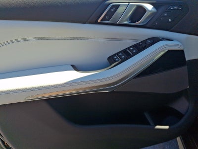 2026 BMW X7 xDrive40i Sports Activity Vehicle