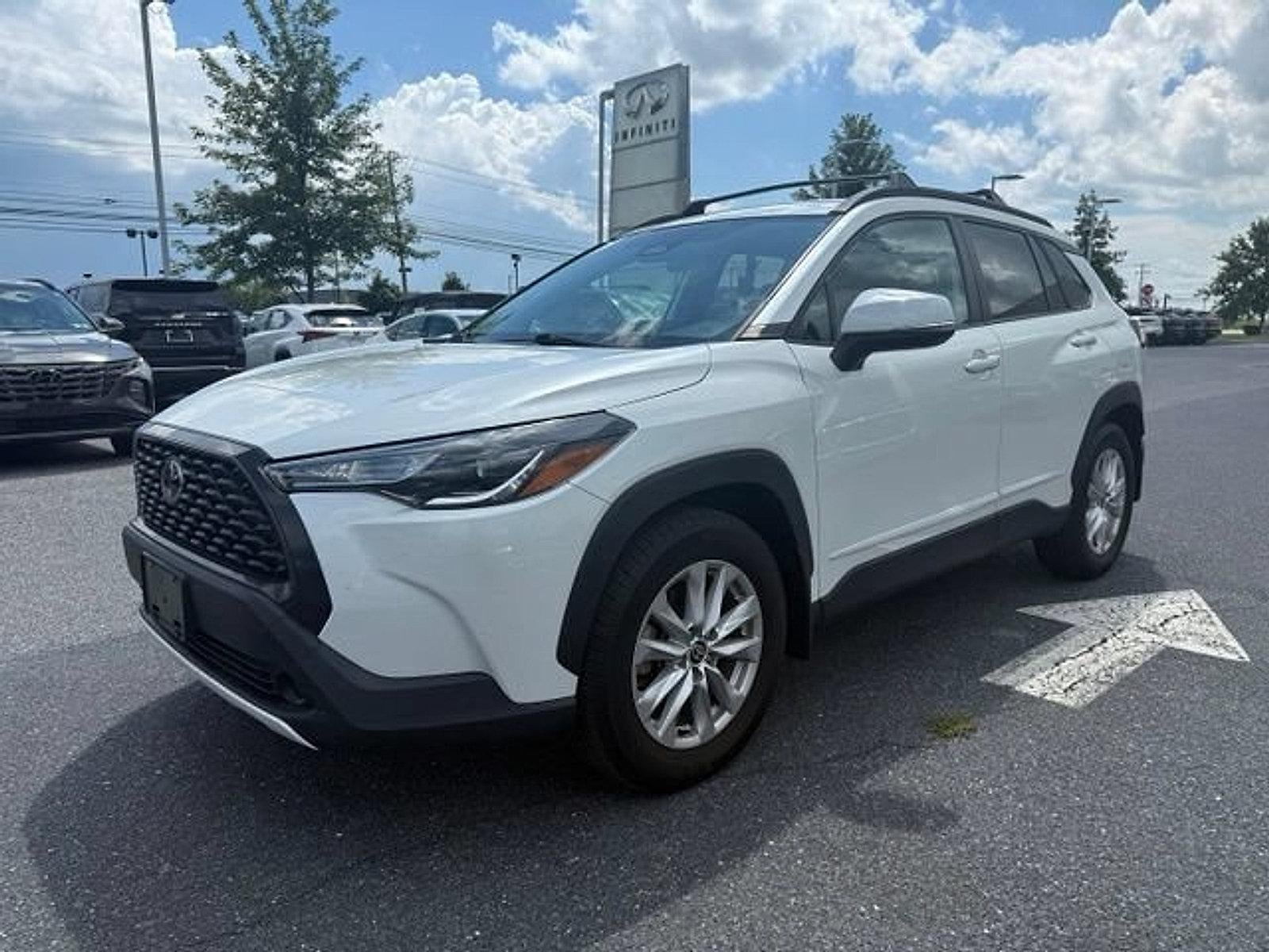 2023 Toyota Corolla Cross LE 4WD (Natl)