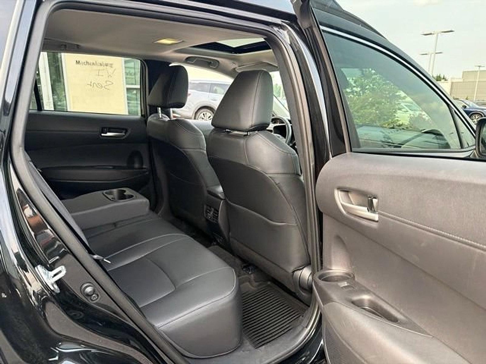 2025 Toyota Corolla Cross XLE 4WD (Natl)
