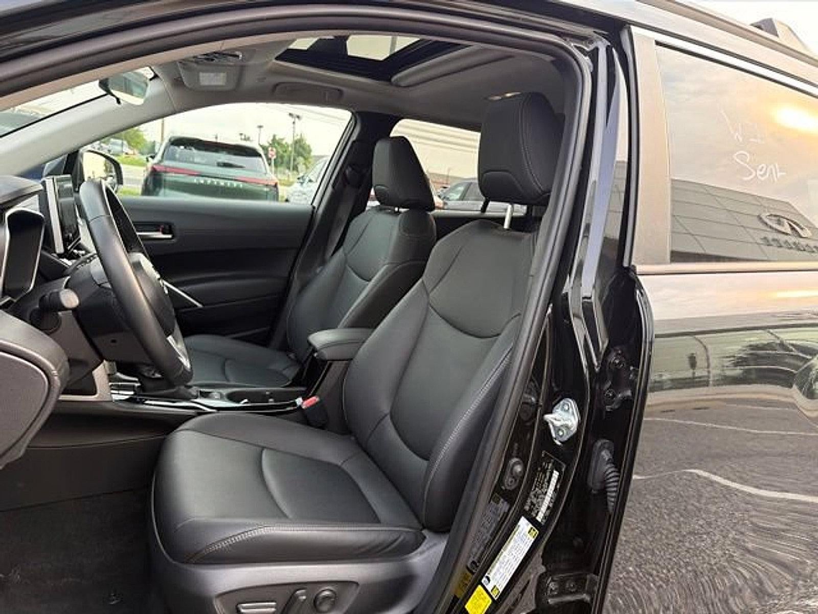 2025 Toyota Corolla Cross XLE 4WD (Natl)