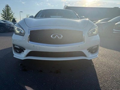 2019 INFINITI Q70 3.7 LUXE AWD