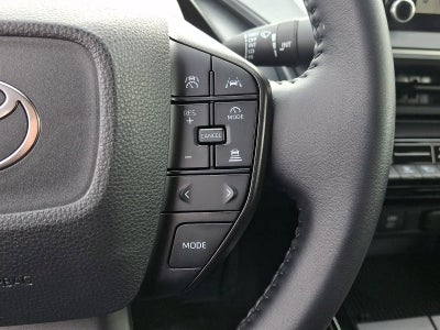 2025 Toyota Prius LE (Natl)