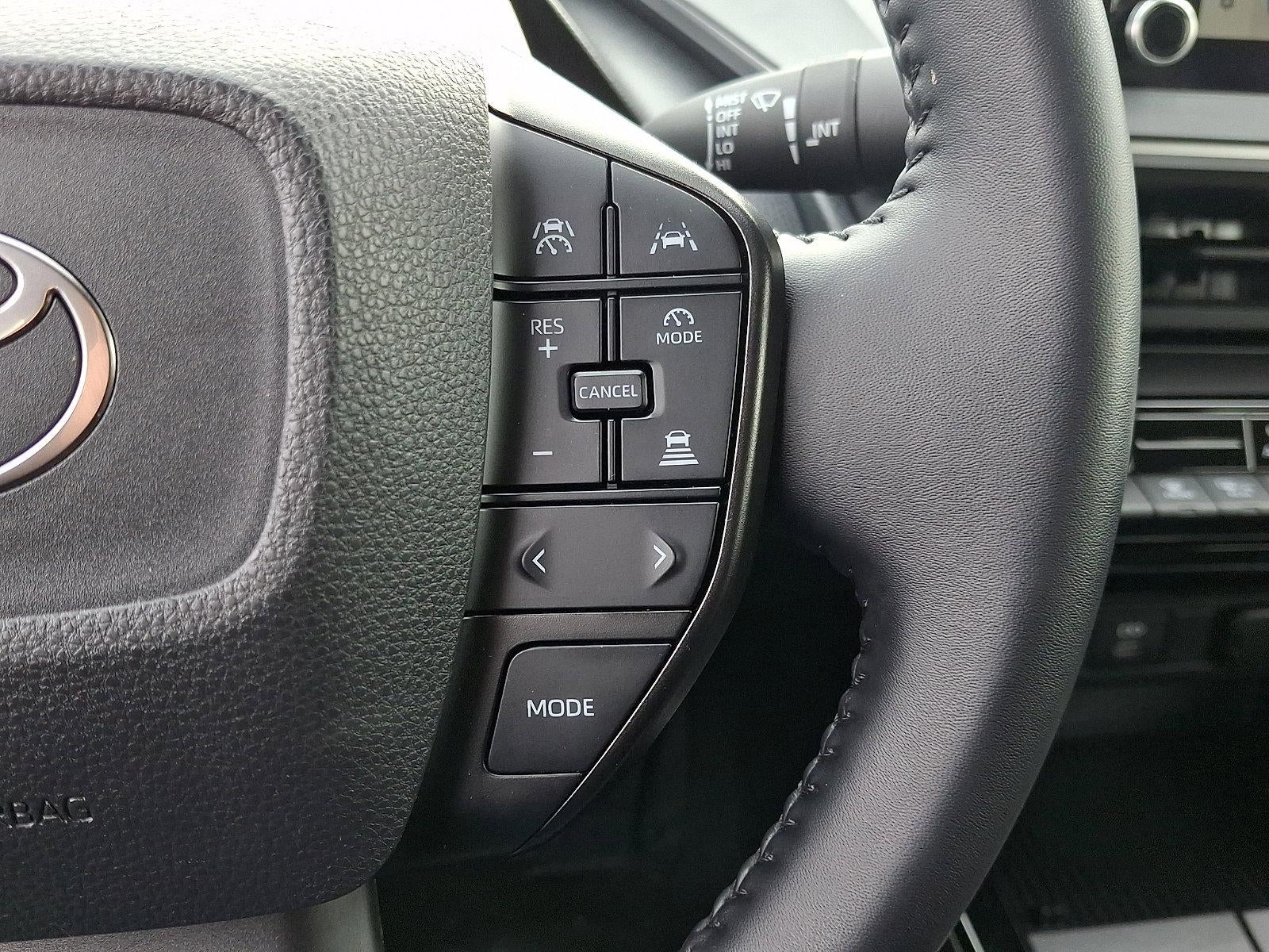 2025 Toyota Prius LE (Natl)